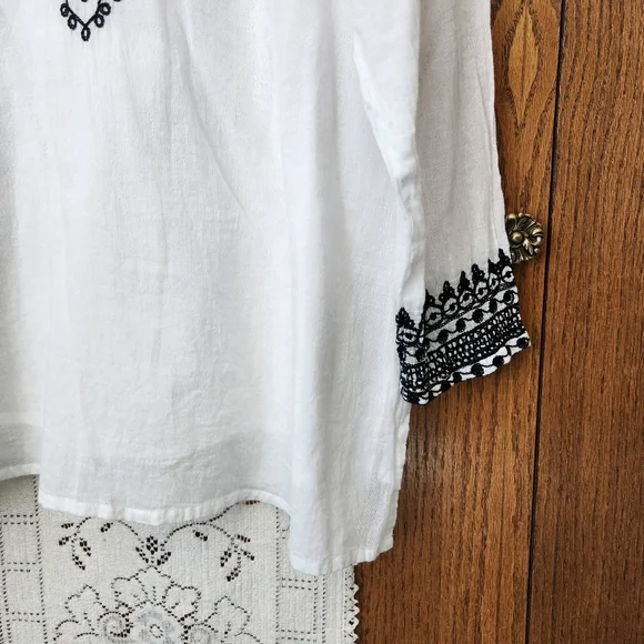 Ingear Resort White and Black Embroidered Top - Picture 3 of 13